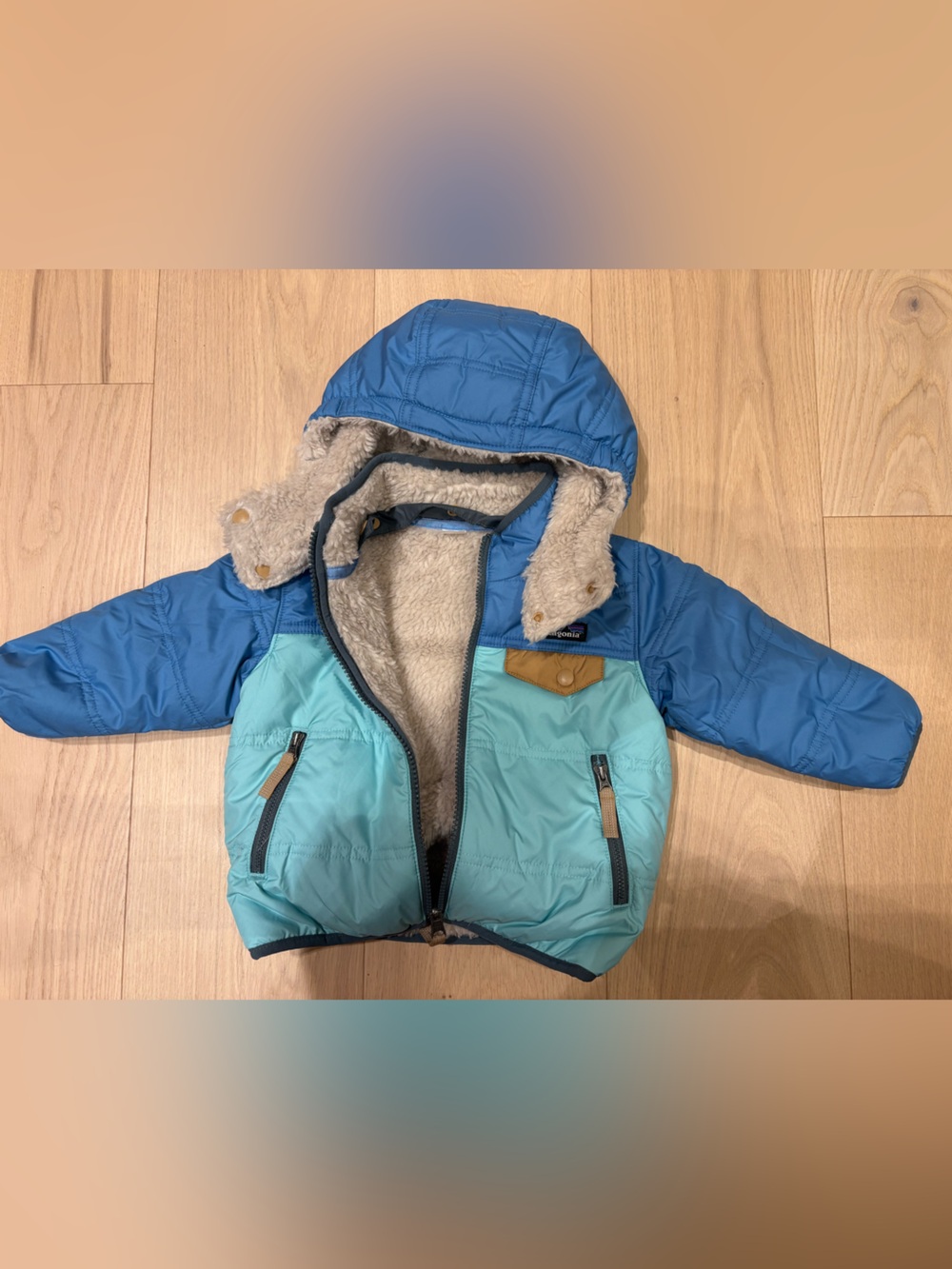 Patagonia Kids Two-Tone Light Aqua and Royal Blue sherpa Jacket REVERSIBLE